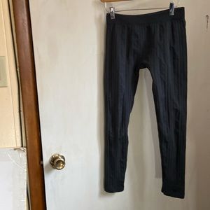 No Boundaries grey joggers M(7-9) NWOT cable knit design